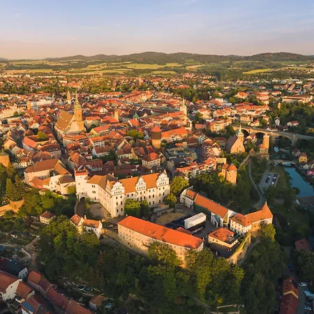 Living - Zentrumslage Parkplatz Babybett *