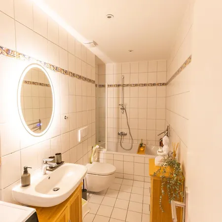 Apartment Living - Zentrumslage Parkplatz Babybett
