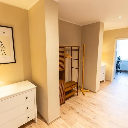 Living - Zentrumslage Parkplatz Babybett Apartmán *