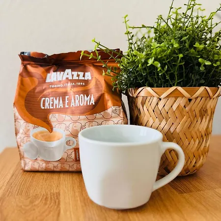 Living - Zentrumslage Parkplatz Babybett *