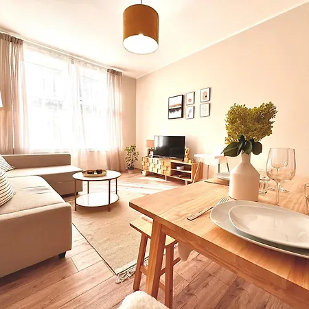 Apartment Living - Zentrumslage Parkplatz Babybett