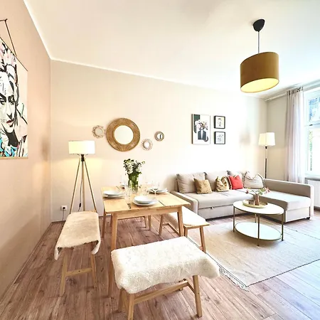 Living - Zentrumslage Parkplatz Babybett