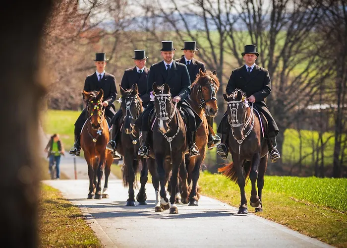 شقة Living - Zentrumslage Parkplatz Babybett *