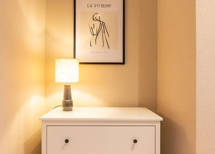 Living - Zentrumslage Parkplatz Babybett بوتسن