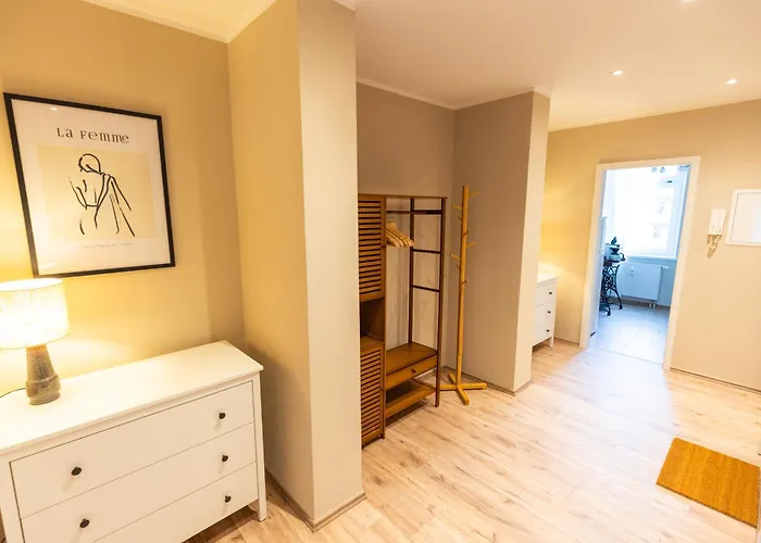 Living - Zentrumslage Parkplatz Babybett شقة *