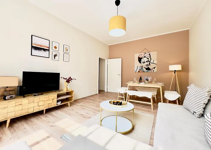 Living - Zentrumslage Parkplatz Babybett * بوتسن