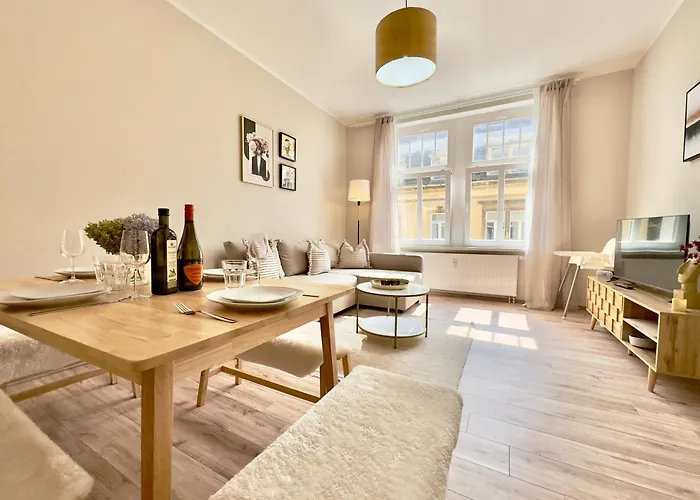 شقة Living - Zentrumslage Parkplatz Babybett *